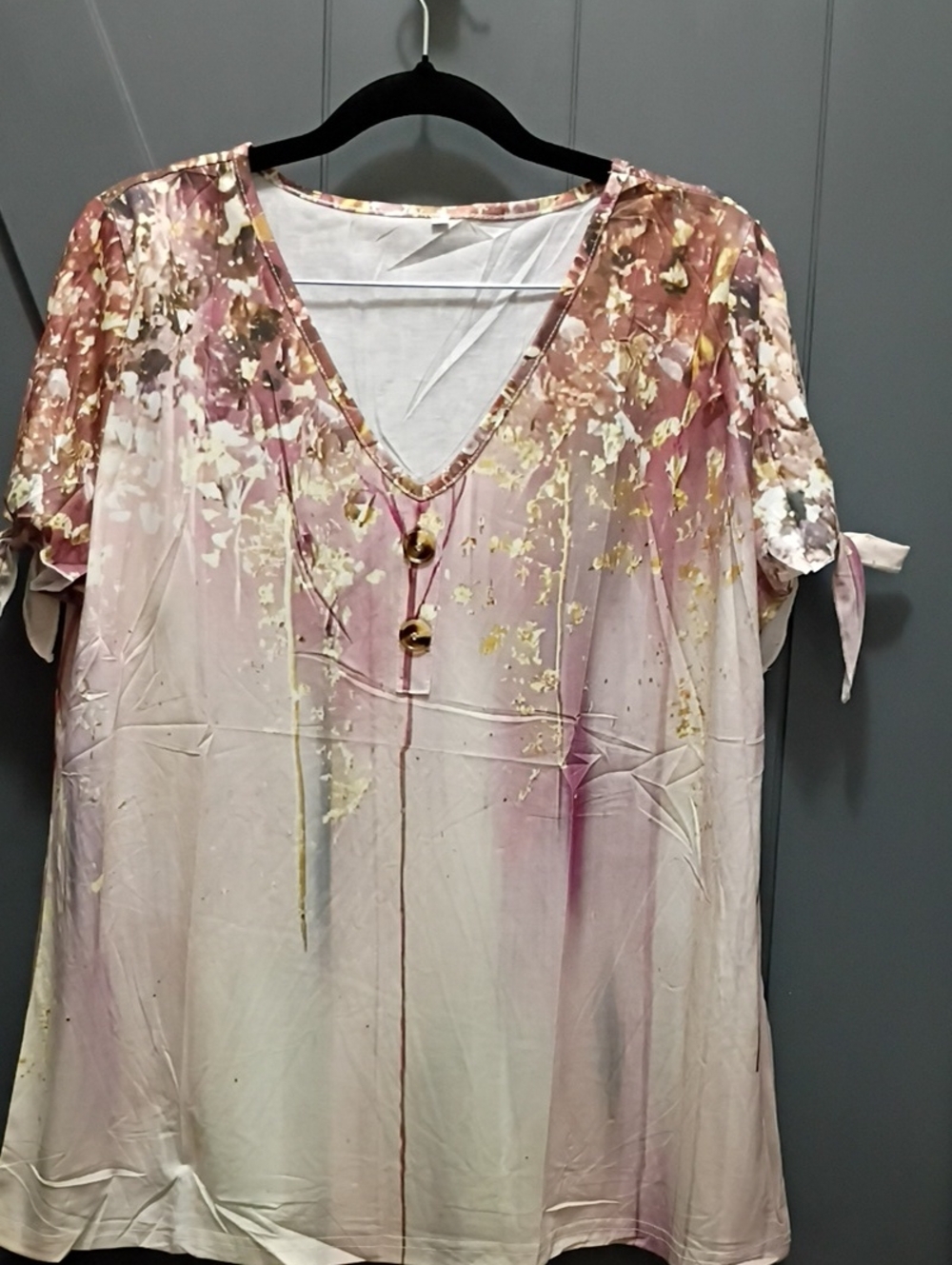 Brand New Women’s Pink Floral Tie-Detail V-Neck Top